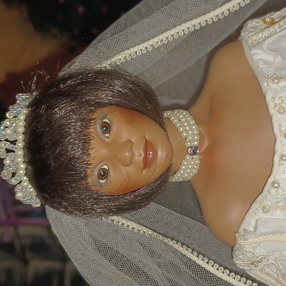 VANESSA PORCELAIN BRIDE 👰‍♂ DOLL ..Artist: JUDY BELLE - Picture 7 of 14